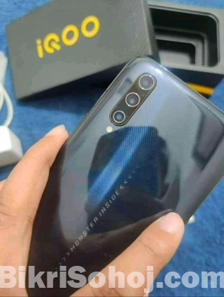 Vivo iQ00 pro 5G